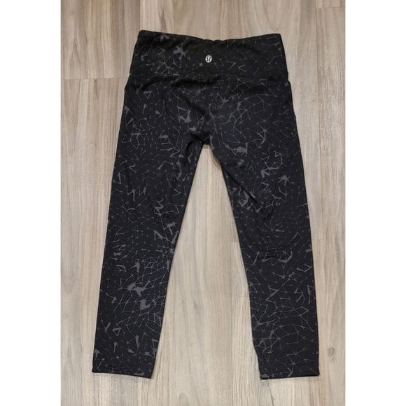 Lululemon Cropped Leggings - Picture 5 of 7